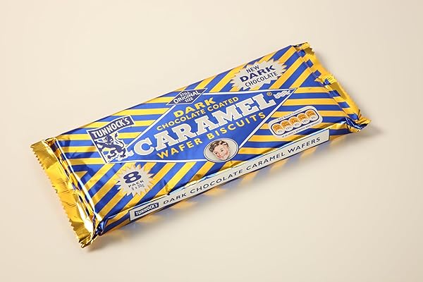 TUNNOCK’S DARK CHOCOLATE CARAMEL WAFERS 8 PACK OF 30G