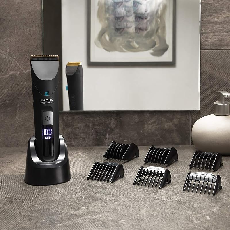 Tagliacapelli PrecisionCare Wet&Dry. Batteria al litio, autonomia 120 minuti, lame in acciaio inox con rivestimento in titanio, IPX6, modalità con cavo, include 8 pettini