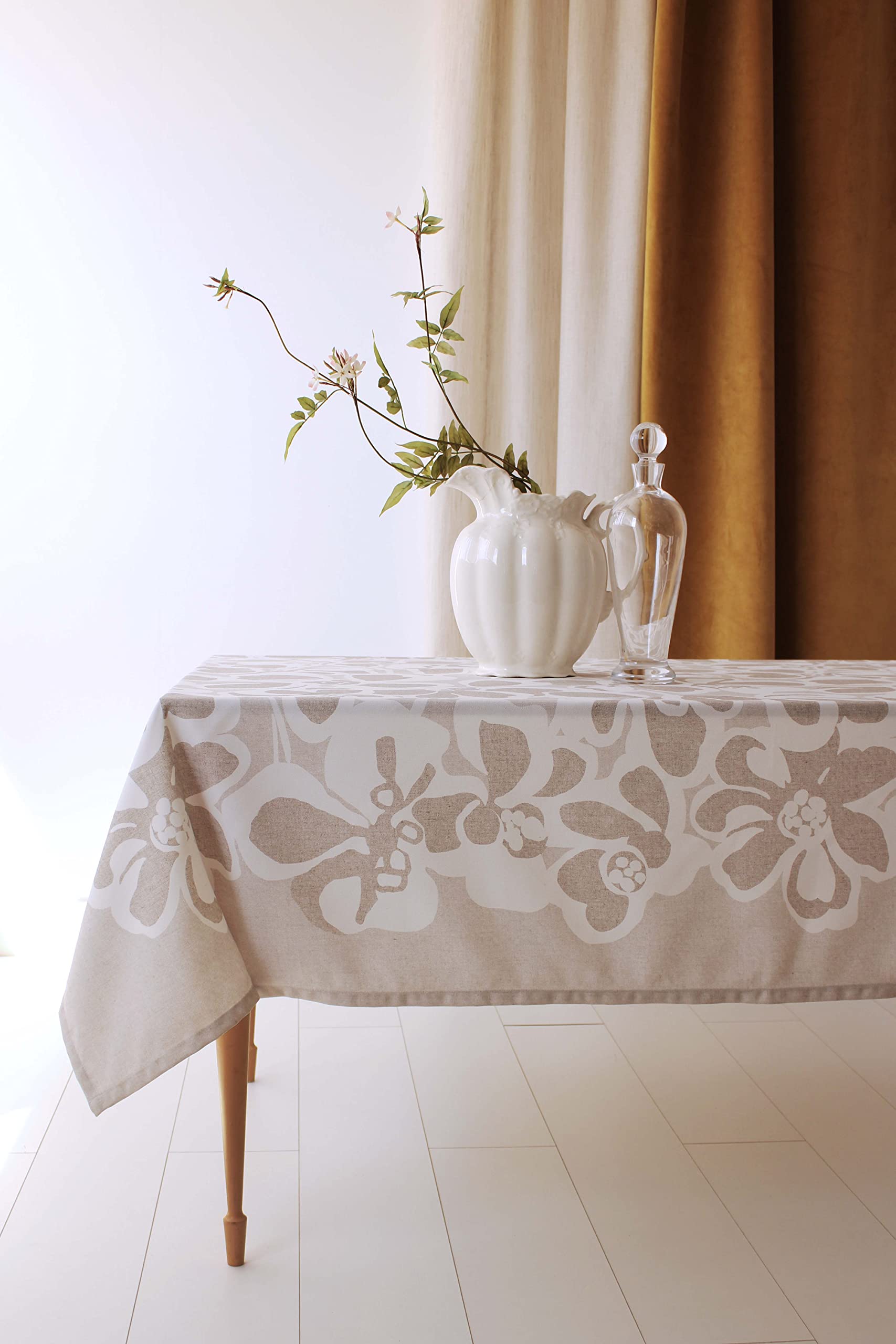 Castilla Textil | Mariam 1 - Stain Resistant Twill Tablecloth 150 x 150