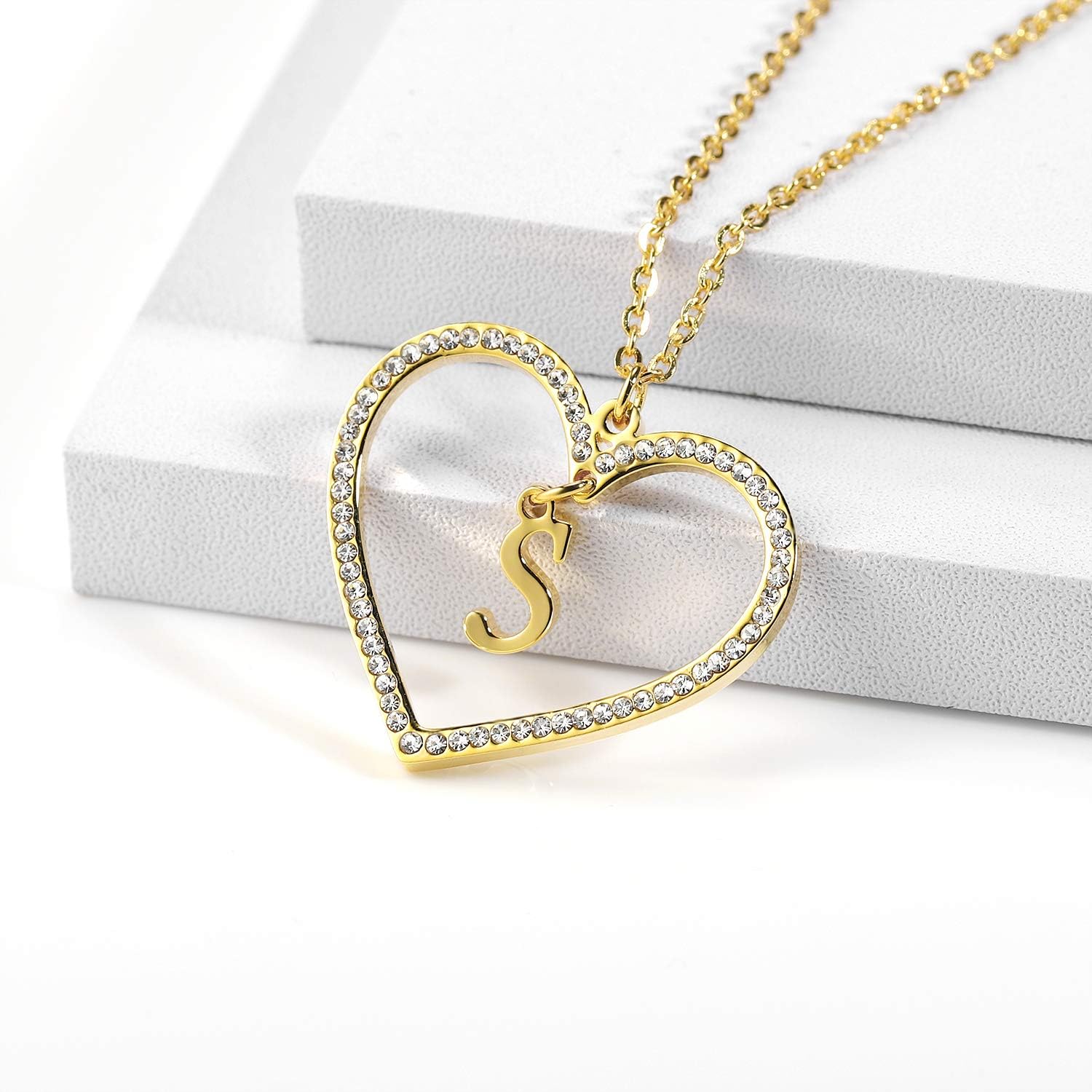 Amazon Com Jewelry Ocean Romantique Or Couleur Amour Coeur Cristal Pendentif Lettre Nom Breloque Collier Femmes 26 Majuscules Lettres Tour De Cou Bijoux Jewelry