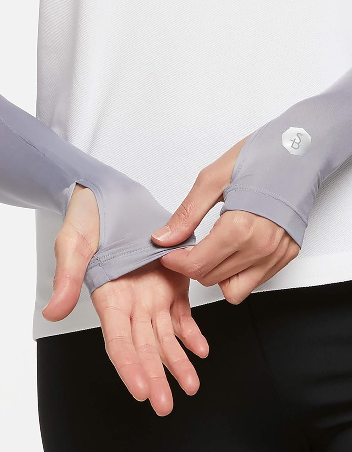 Solbari UPF50+ Sun Protective Cooling Arm Sleeves With Thumbholes at  Women’s Clothing store