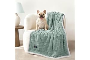 Luciphia Waterproof Dog Blanket for Medium Dogs Washable Soft Sherpa Fleece Cat Blankets with 3D Jacquard Cozy Calming Reversible Couch Protector Furniture Protection for Pet, Green White, 57x40 inch