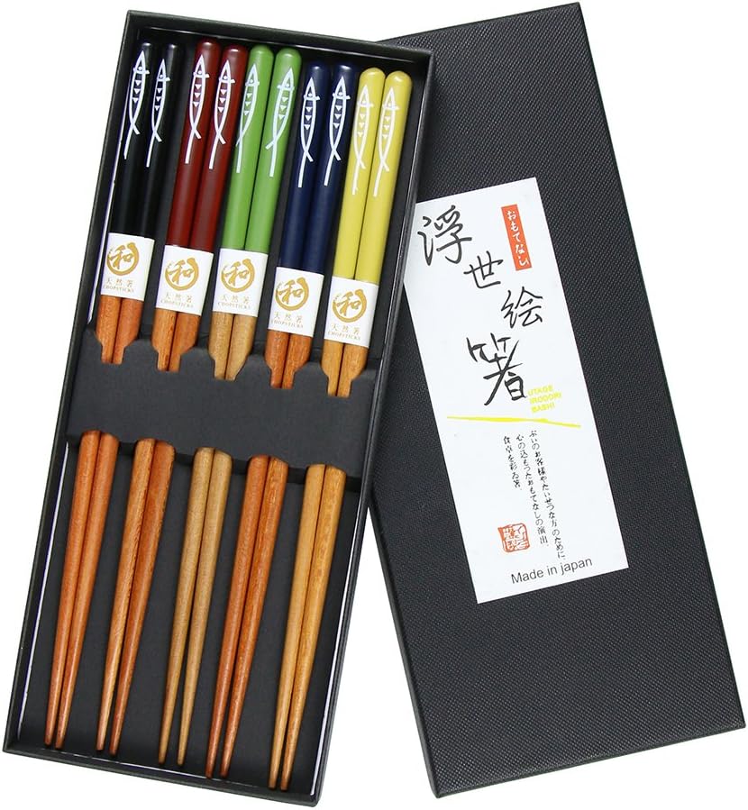 Gerhannery Japanese Chopsticks Wood 5 Pairs Reusable Natural Chopsticks Washable for Dishwasher 9 Inch Wood Chopsticks Chinese Tableware Set with Luxurious Black Handmade Box - Fish