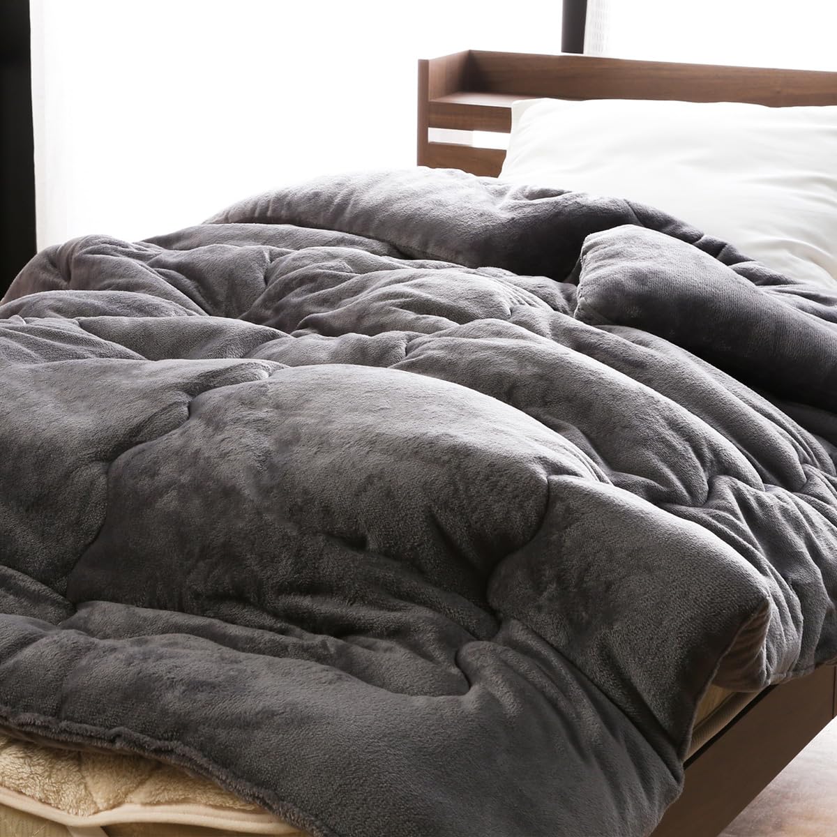 システムK 掛け布団 【羽毛の約2倍の保温力】 超温か高機能シンサレート 肌触りふんわり柔らか 極厚毛布 抗菌＆防臭 清潔布団 布団カバー不要 かけ布団 中綿約1.7kg シングル グレー商品画像