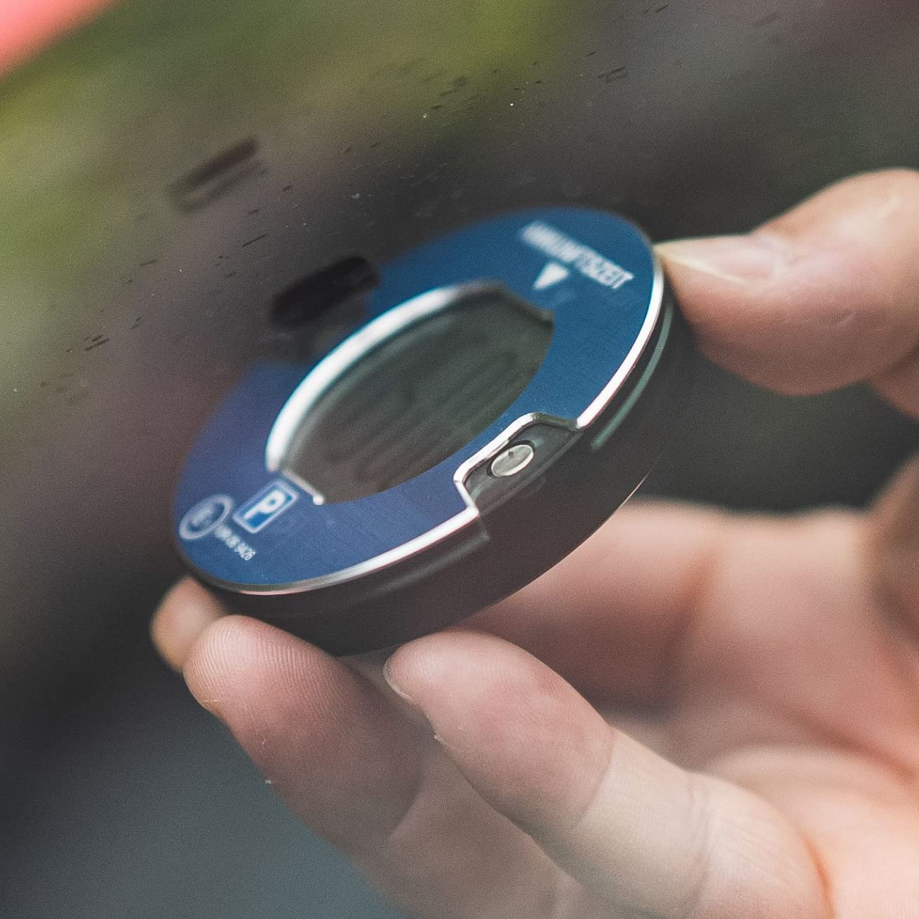 OOONO P-DISC NO1 - Elektronische Parkscheibe mit Zulassung fürs Auto - Automatische Digitale Parkscheibe Elektrisch mit Zulassung vom KBA nach StVO - Elektrische Parkuhr Auto zugelassen 7