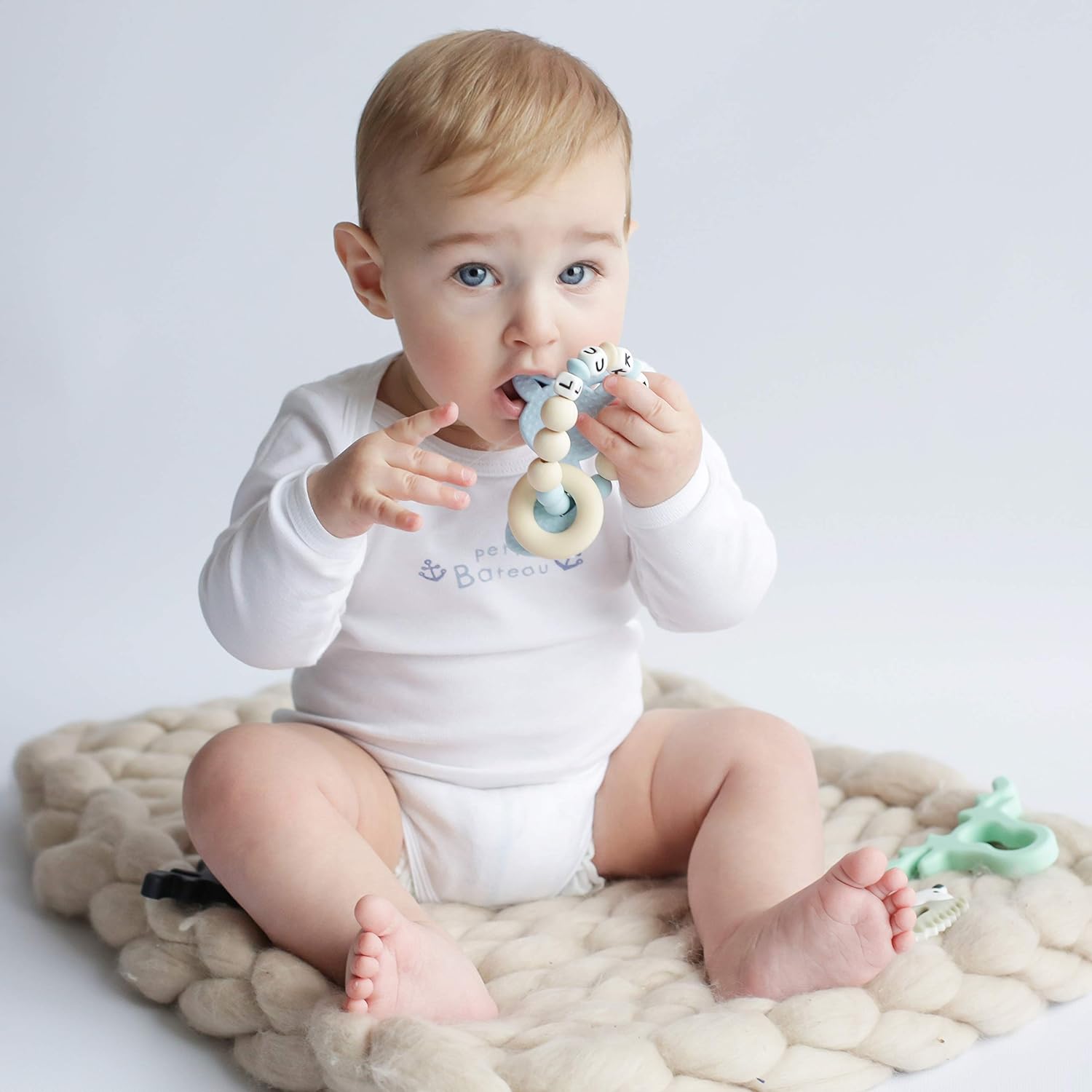 Hochet De Dentition Cerf Marron En Perles En Silicone Bois Brut Personnalise Avec Le Prenom De Bebe Sucettes Et Anneaux De Dentition Anneaux De Dentition Hochet De Dentition Cerf Marron En Perles En Silicone Bois Brut Personnalise Avec Le Prenom De Bebe Sucettes Et Anneaux De Dentition Anneaux De Dentition
