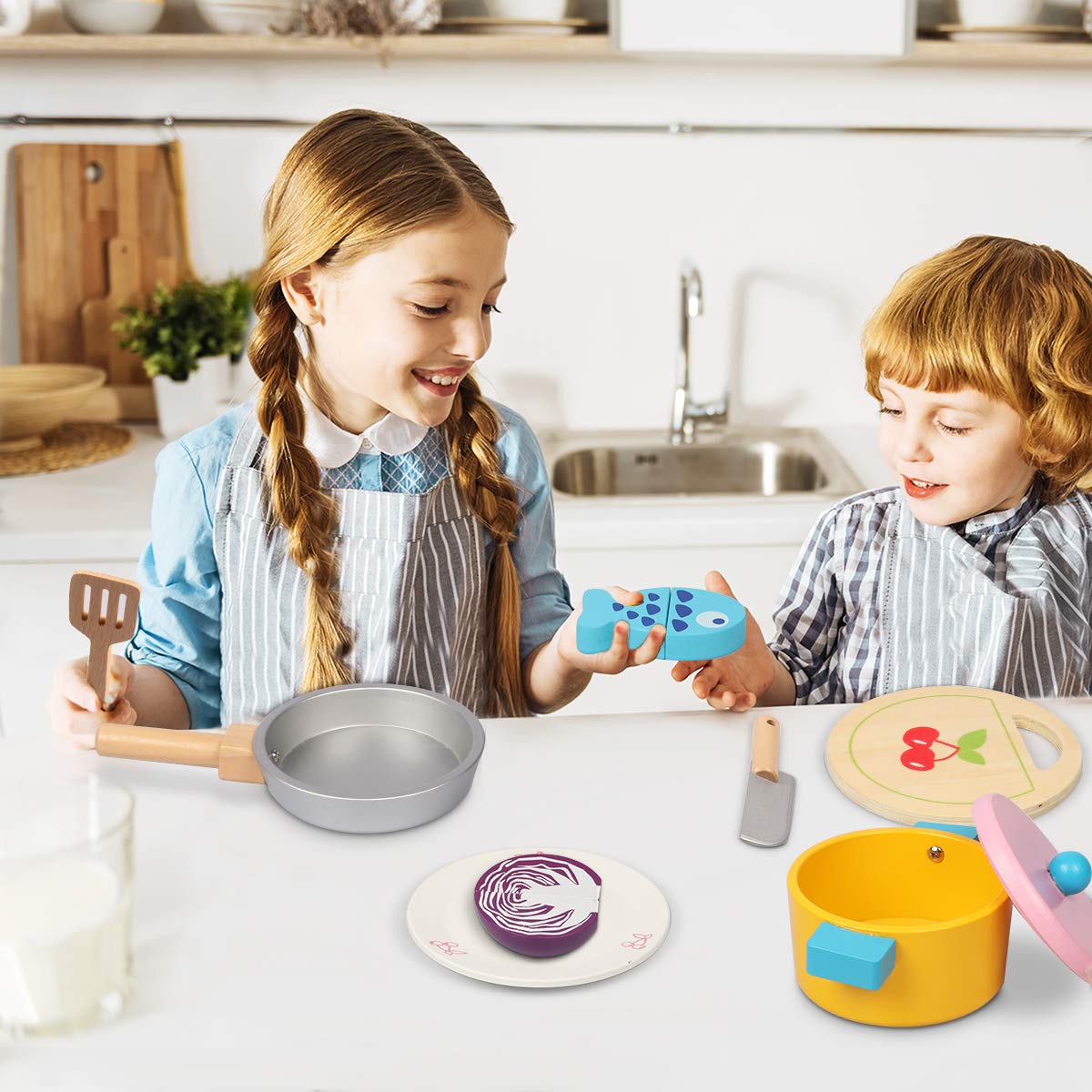 Lydaz Kids Cooking Set, Wooden Kitchen Pretend Play Toys with Cookware Utensils Pots and Pans Set, 11 PCS Play Kitchen Toy Accessories Cutting Magnetic Play Food for Toddlers Girls Boys