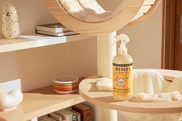 MRS. MEYER’S CLEAN DAY PET ODOR NEUTRALIZER, ORANGE BLOSSOM SCENT, 16OZ