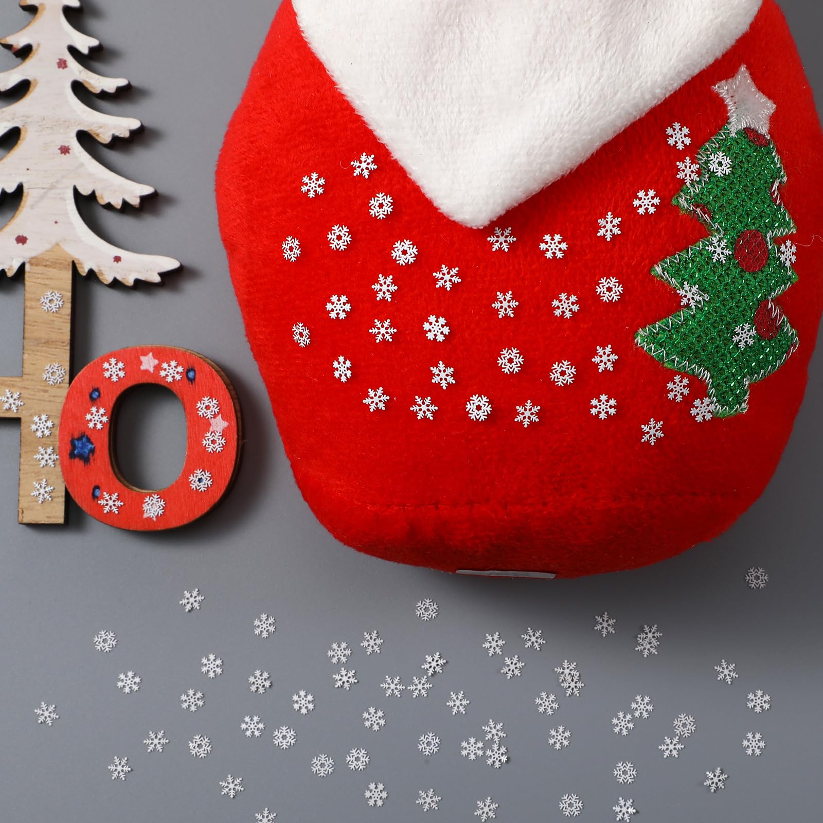 300 Pcs Mini Metal Snowflake for Craft 0.2 Inch Small Christmas Embellishment Tiny Snowflake Ornaments Little Craft Pieces for DIY Winter Party Decor(White)