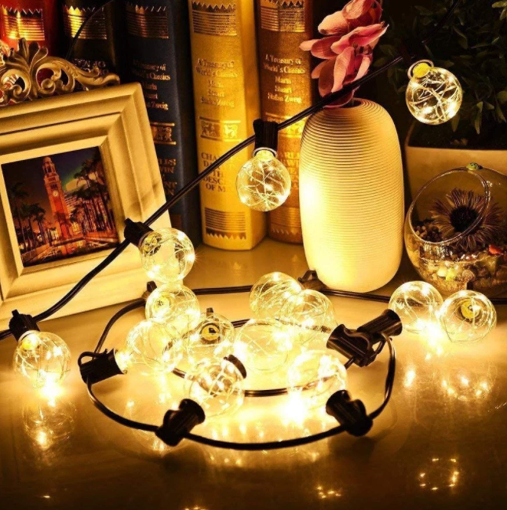 Plugtec Christmas Fairy Lights, Indoor and Outdoor Christmas Lights, Waterproof String Lights with 8 Lighting Modes, Remote Control and Timer.