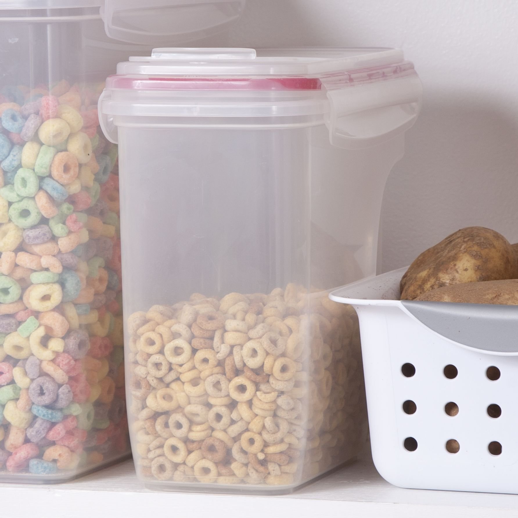 Sterilite 03166606 Ultra Seal 16-Cup Dry Food Container, See-Through