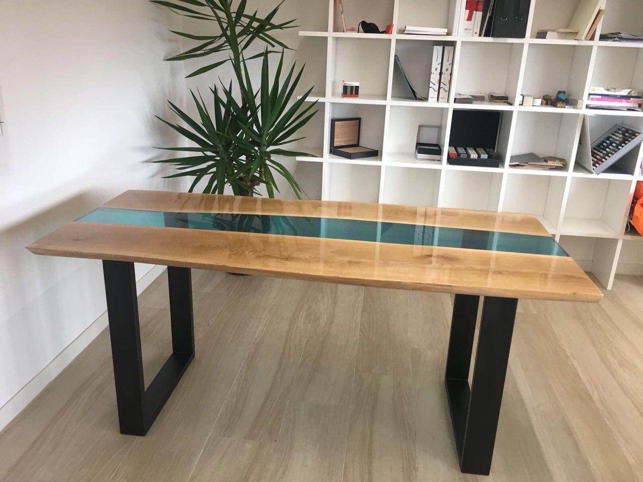 Tavolo Da Pranzo In Legno E Resina Epossidica Atossica Di