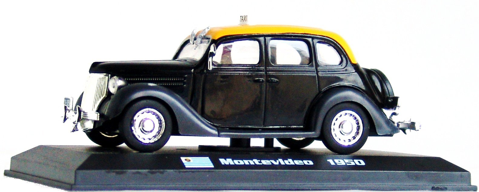 Ford V8 - Montevideo 1950 diecast 1:43 model (Amercom TX-2A)