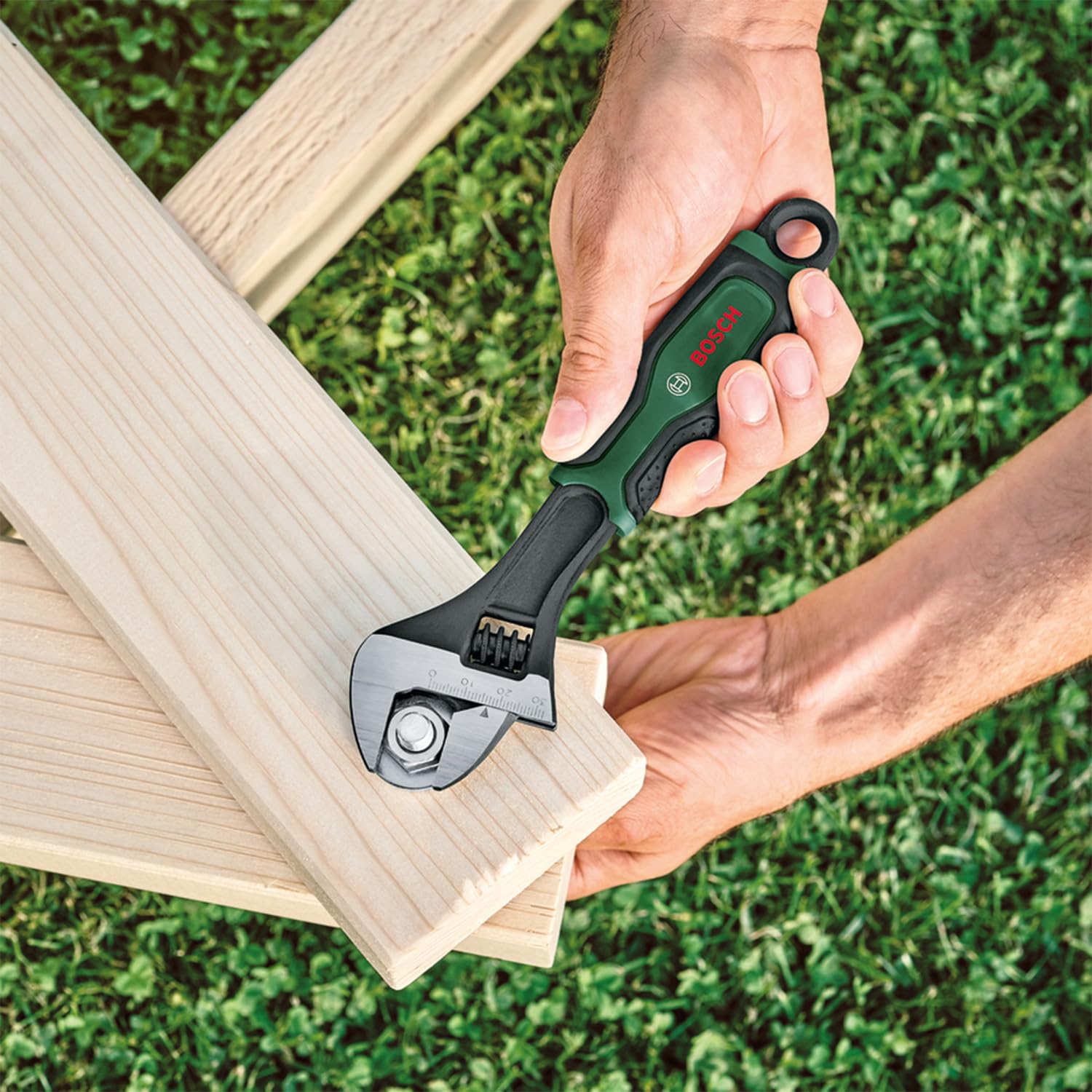 Bosch Rollgabelschlüssel 200mm (hochwertig und robust; langlebig; Softgrip; geschmeidiges Öffnen bis zu 32mm) 2