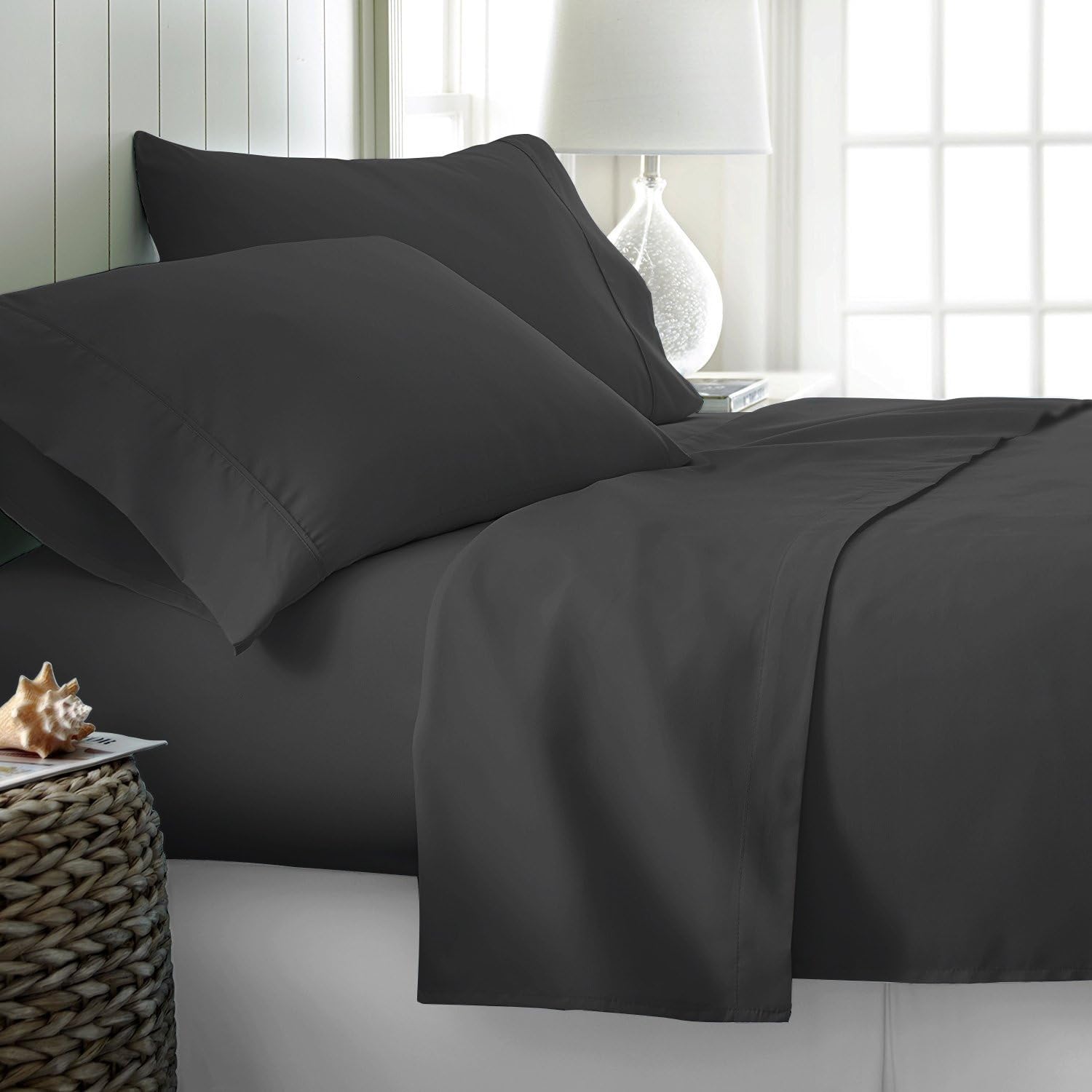 Mayfair Linen 100% Egyptian Cotton Sateen Weave 800 Thread Count Queen Fitted Sheet with Elastic All Around - Fits Mattress Upto 18 inches White: Home & Kitchen