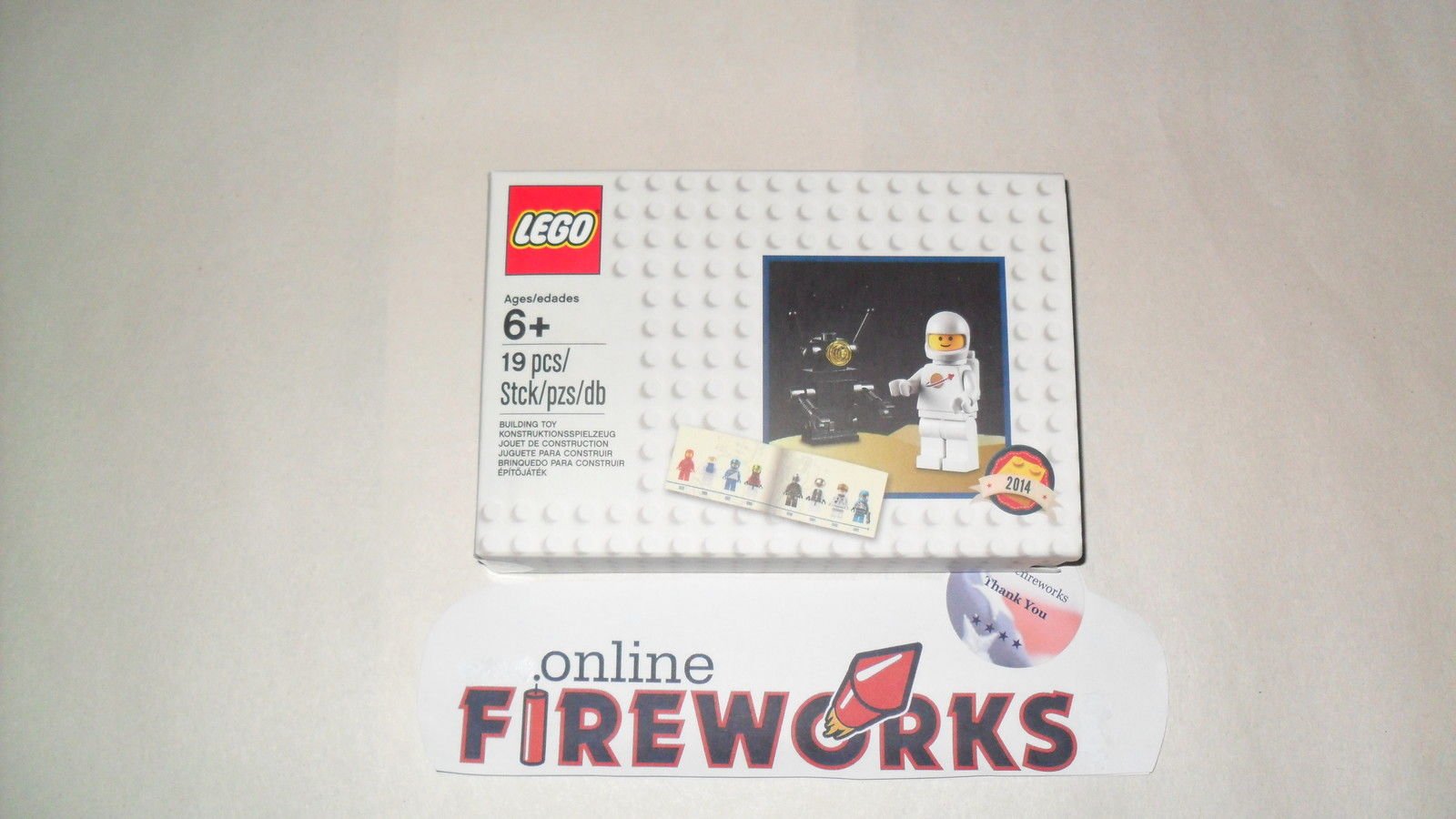 Lego minifigure retro set 2014 with astronaut & robot minifigures - 5002812