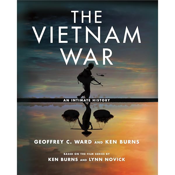 Vietnam: A Complete Photographic History: Michael Maclear, Hal