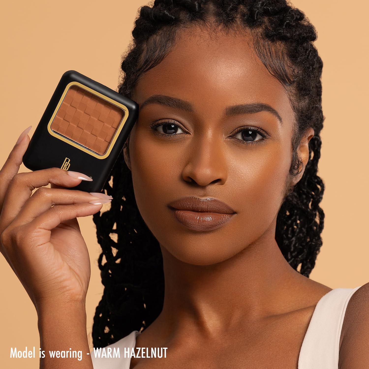 Black Radiance Pressed Powder, Pigment-Rich Matte Finish for Dark Skin Tones, Oil-Absorbing Compact with Mirror & Sponge - Rich Mahogany