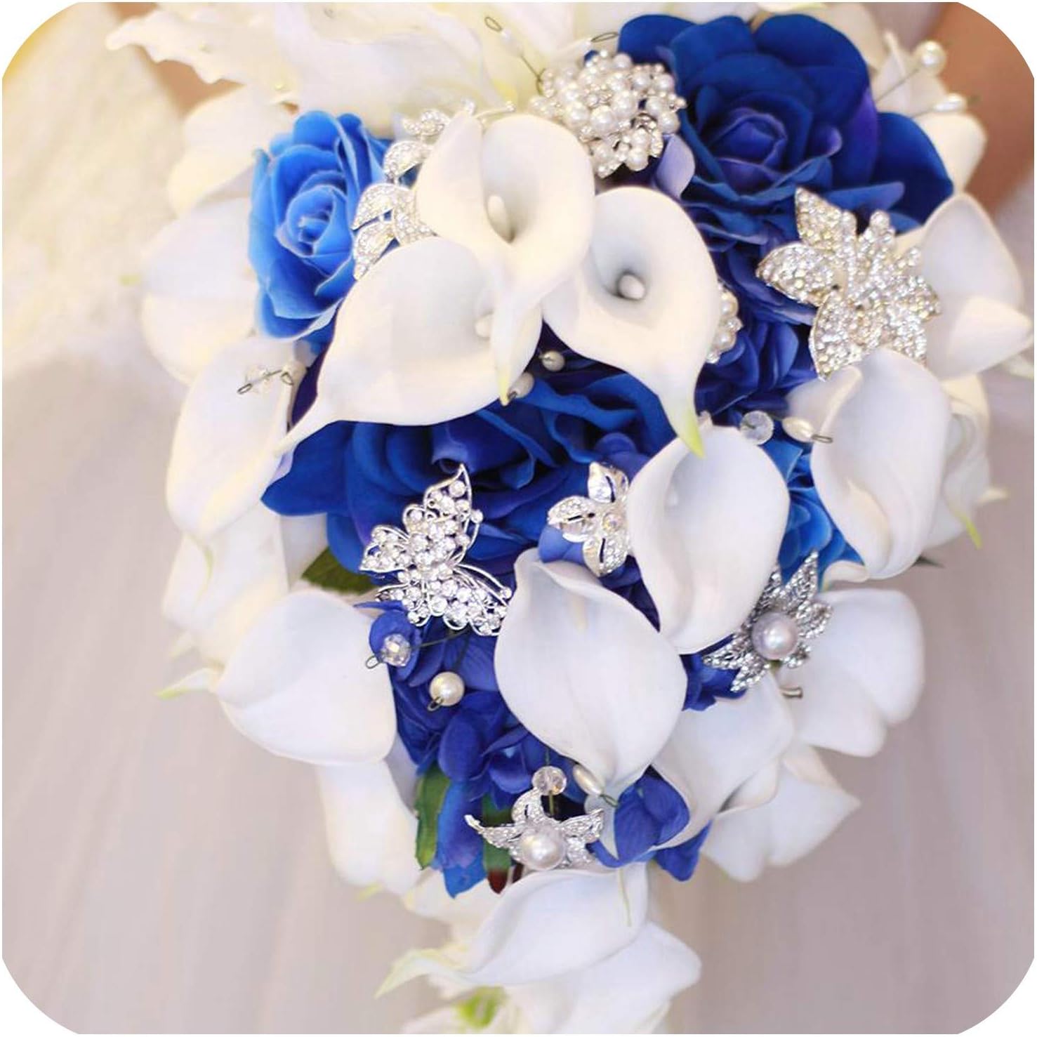 blue and white bridesmaid bouquets