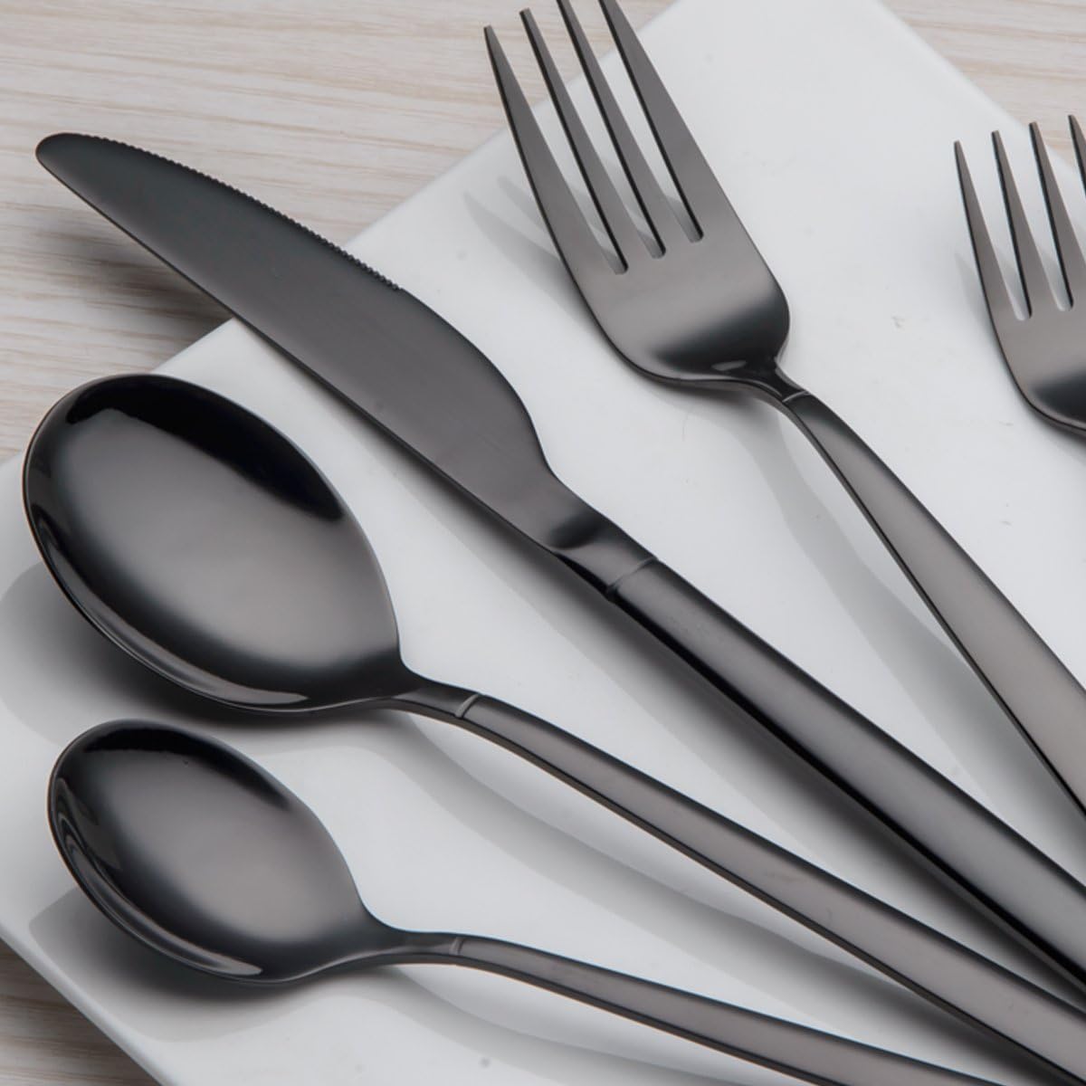  | Berglander 20 Piece Titanium Black Plated Stainless Steel Flatware Set, 20 Pieces Black Silverware Set, Black Cutlery Set, Service for 4 (shiny Black): Flatware