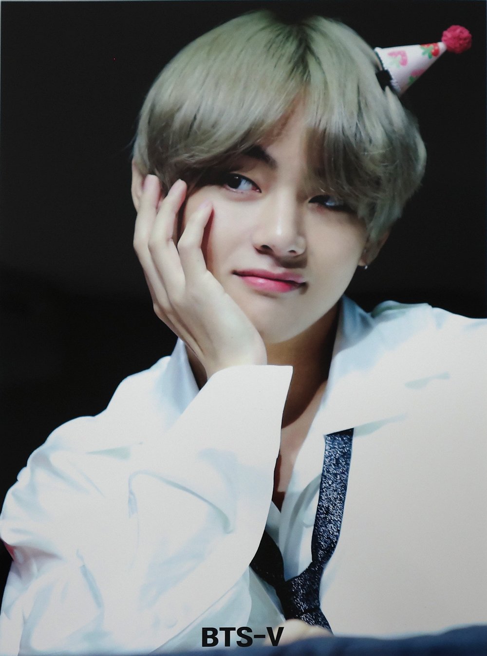 2019 on BTSBts taehyungBts wallpaper