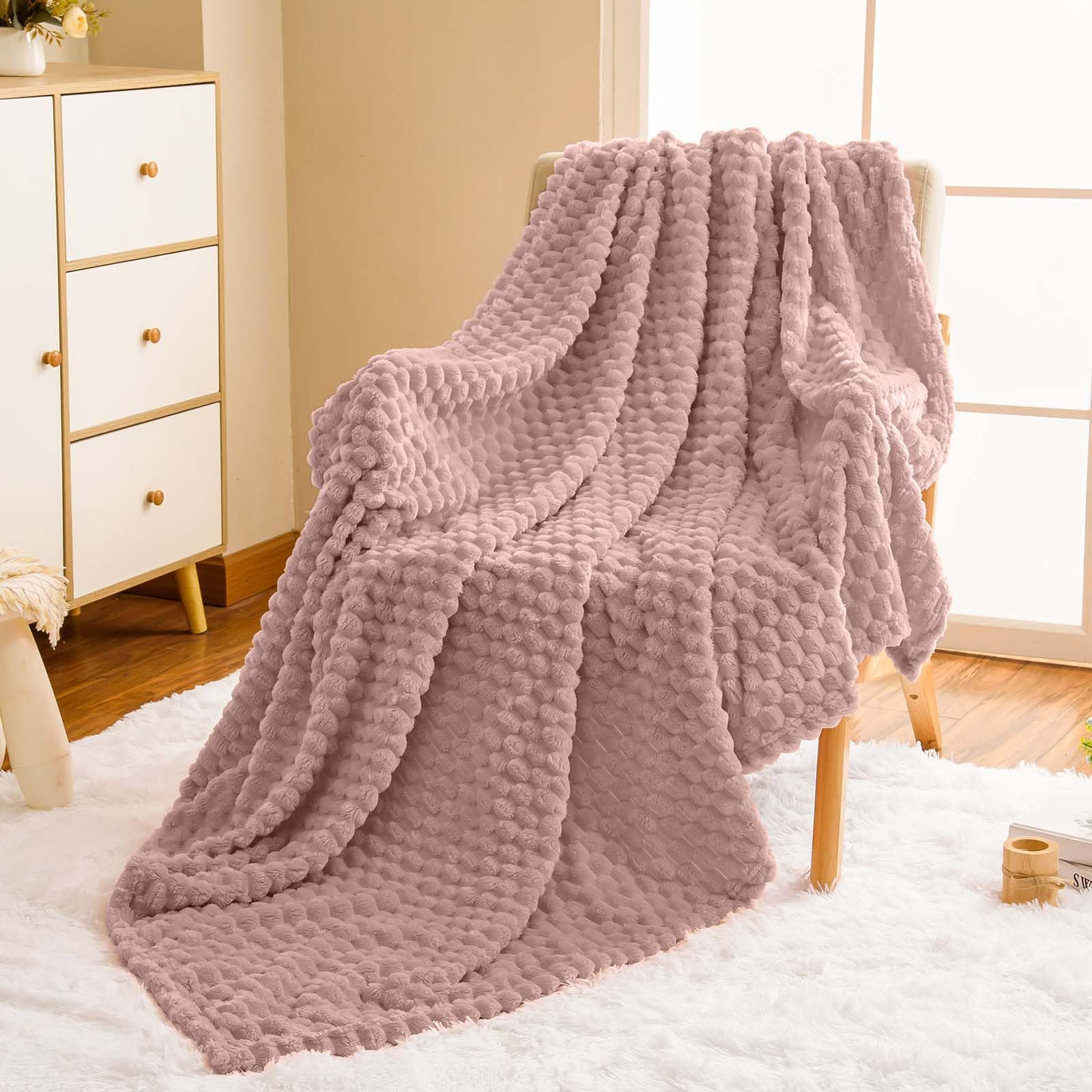 Vessia Flannel Fleece Twin Size Blanket