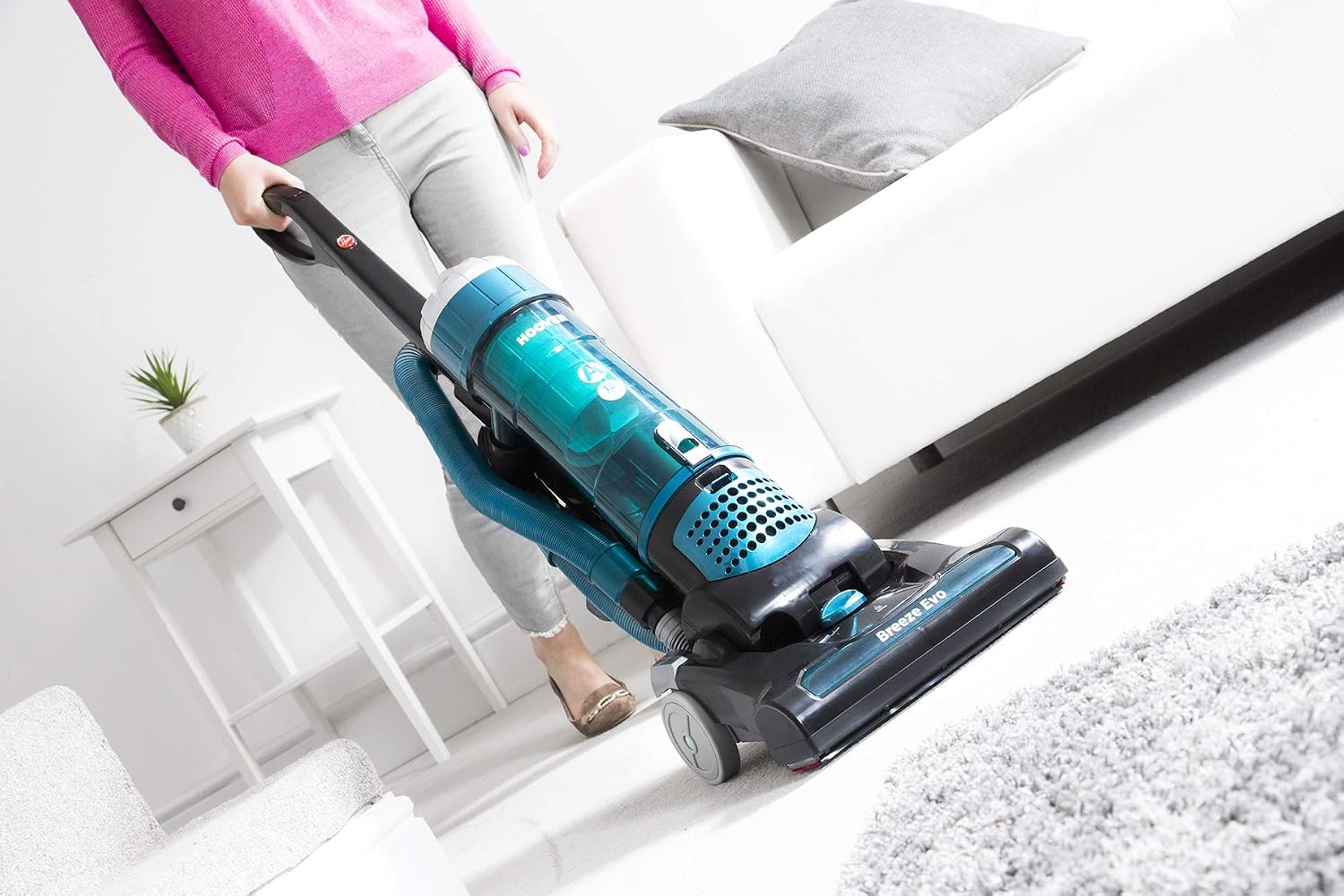 Hoover Breeze Evo TH31BO01 Bagless Upright Vacuum Cleaner - Image 4