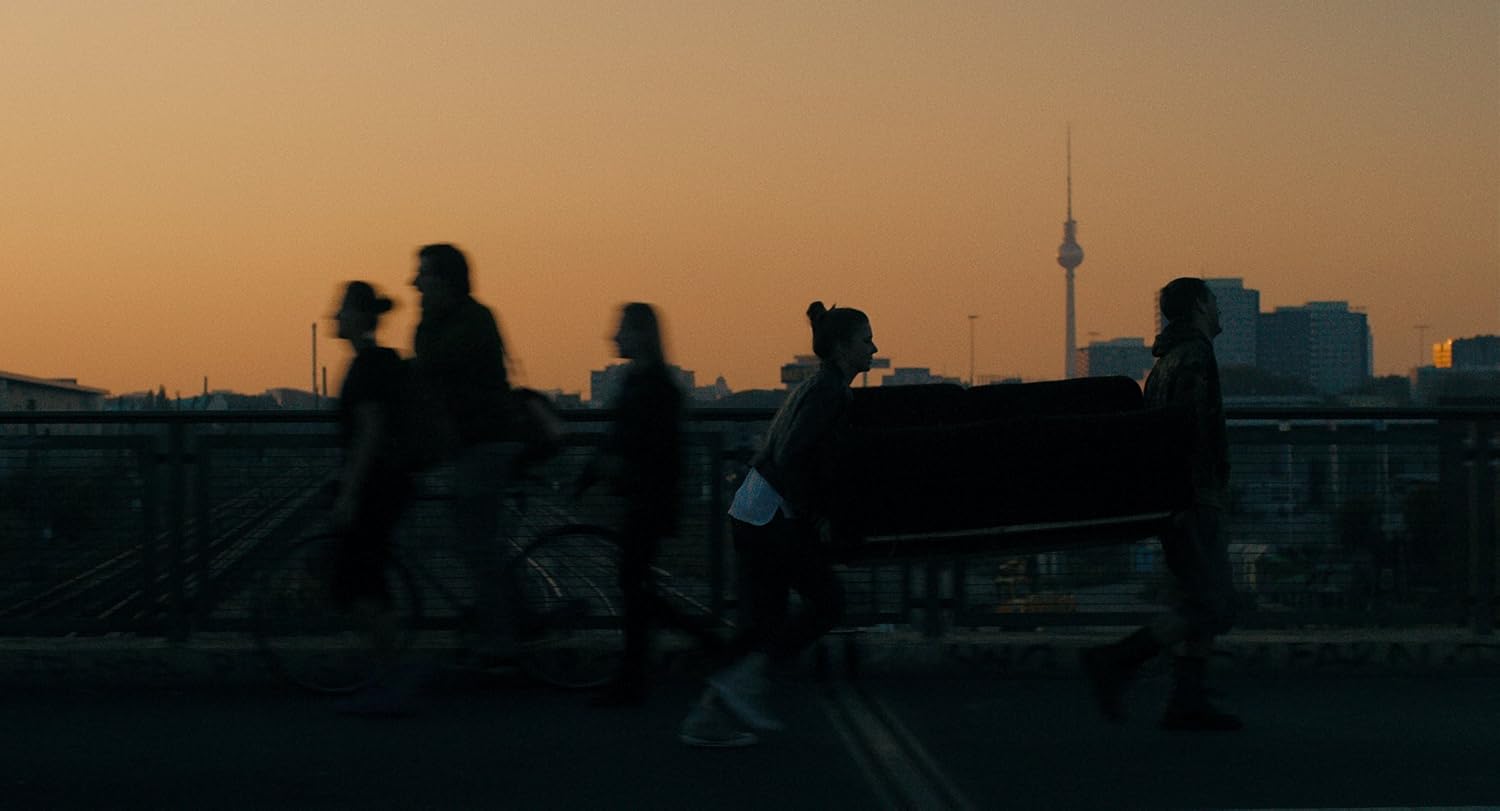 Fucking Berlin Studentin Und Teilzeithure Amazon De Svenja Jung Mateusz Dopieralski Judith Steinhauser Christoph Letkowski Walera Kanischtscheff Paul Boche Eugen Bauder Martin Neuhaus Charley Ann Schmutzler Constantin Lucke Rudolf