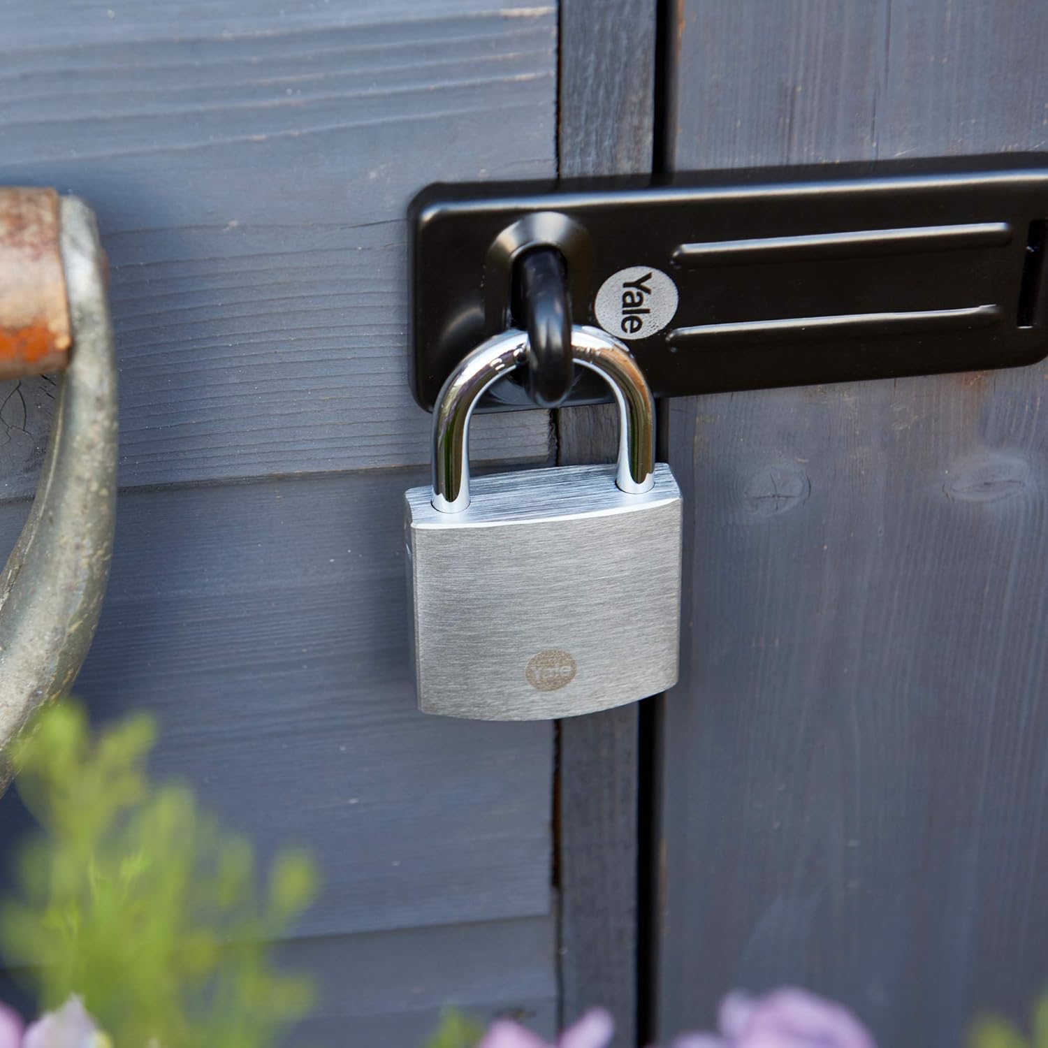 Yale - Y120B/50/127/1 High Security 50mm Brass Padlock with Chrome Finish - Open Boron Shackle - 3 Keys - Image 3