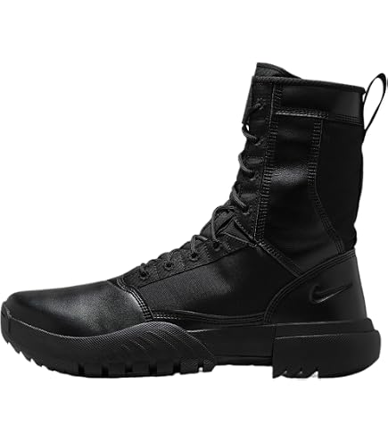 Amazon.com | Nike Men display picture 2