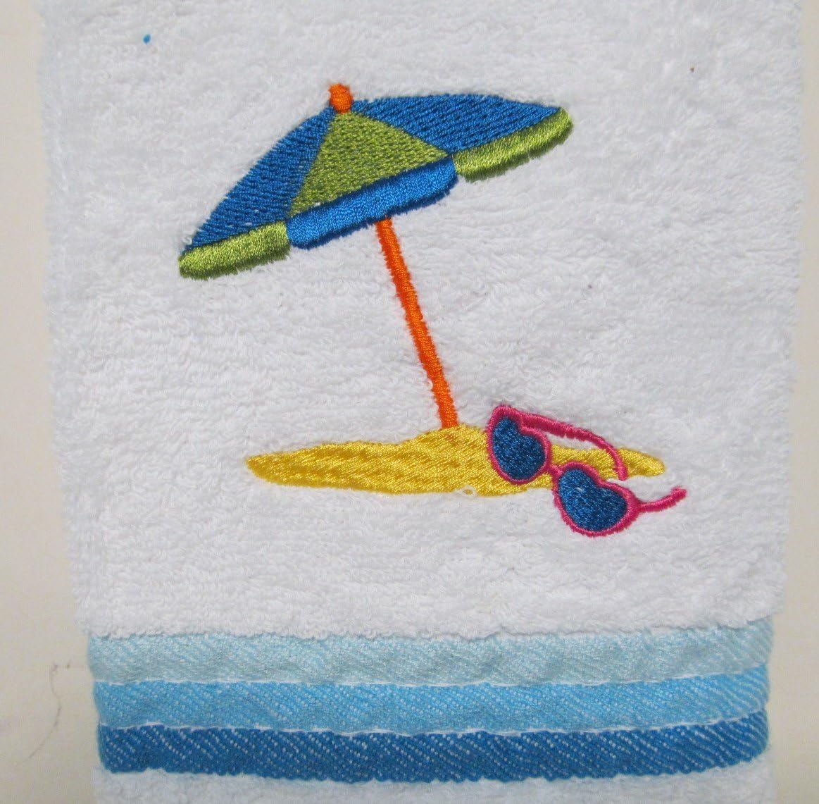 Nautical Bath Hand Towel MIAMI BEACH Umbrella & Sunglasses on White Home & Kitchen