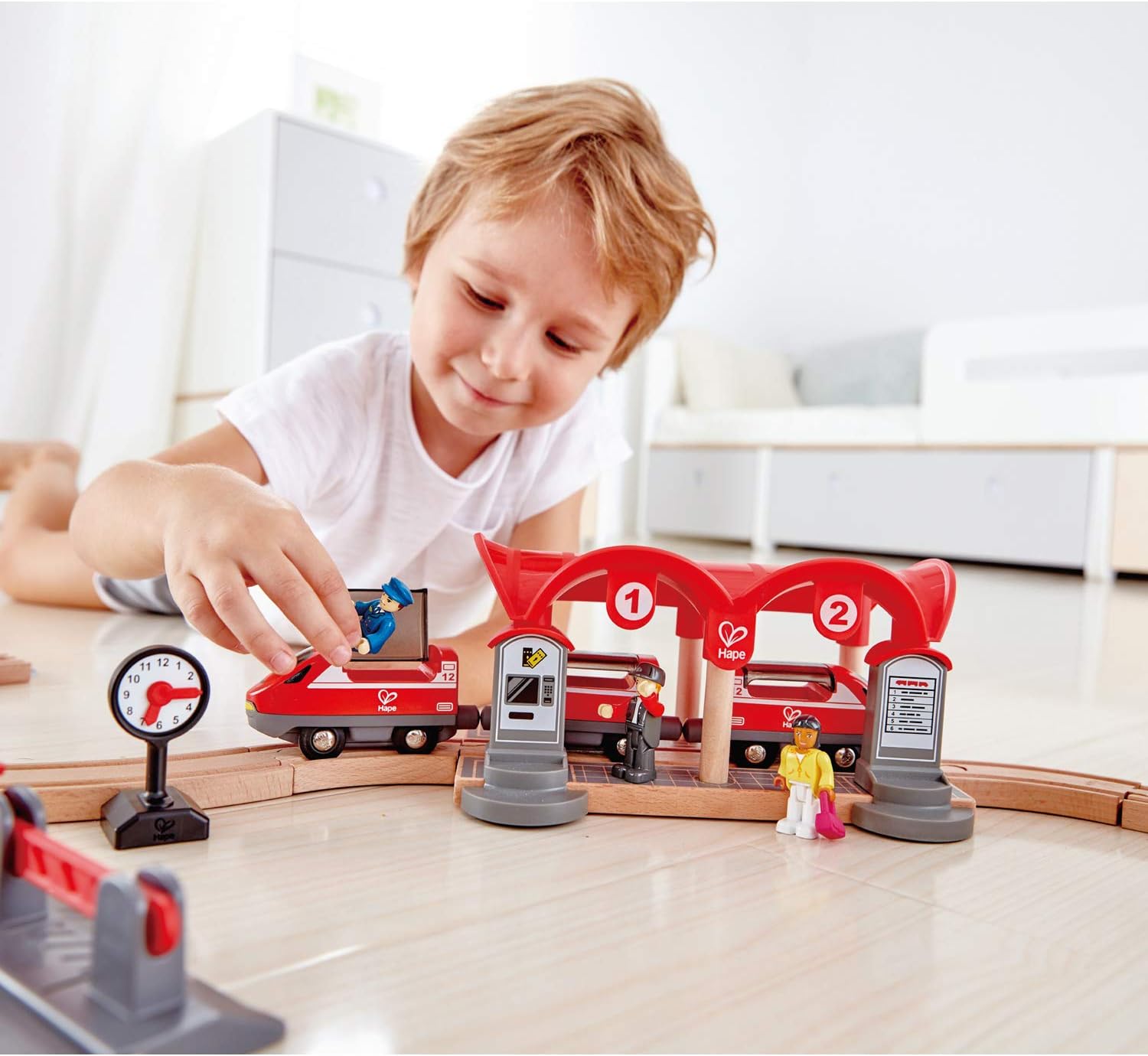 hape busy city rail set