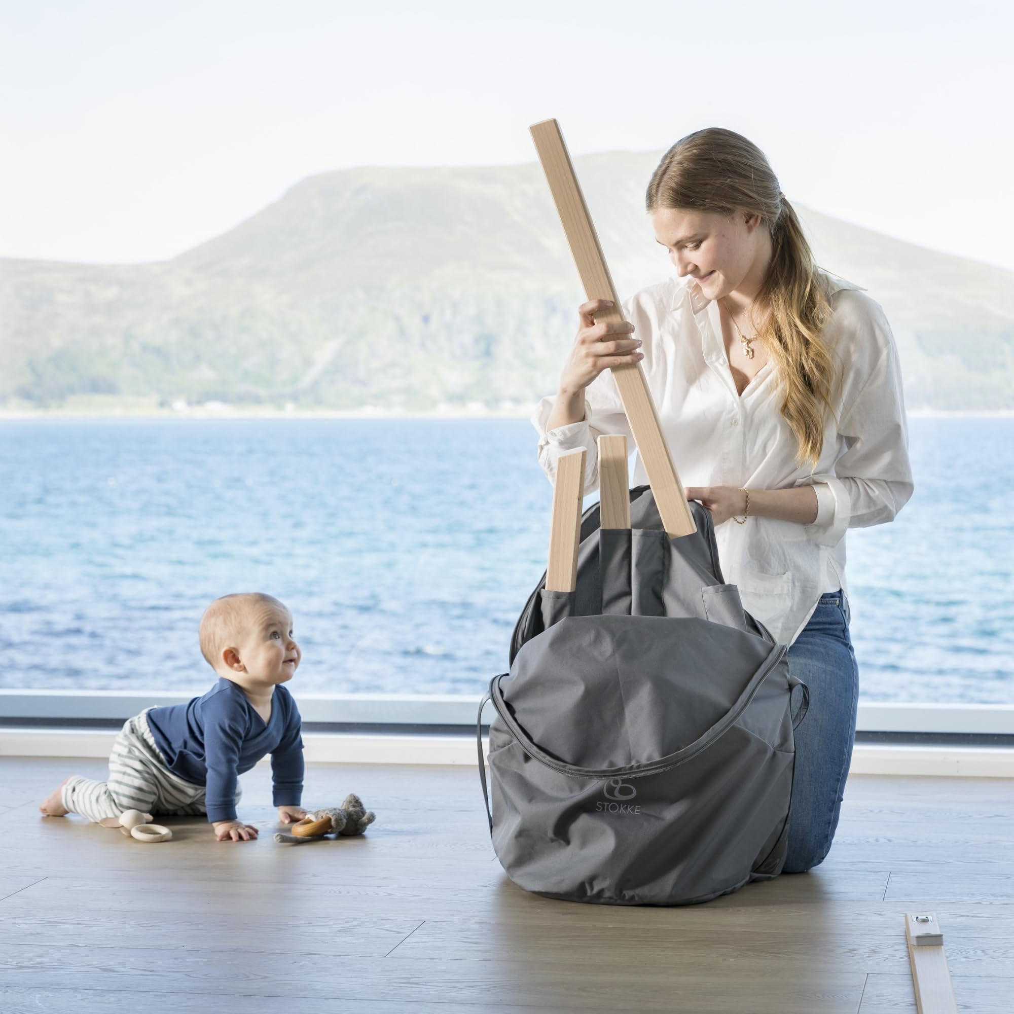 Stokke Clikk High Chair Travel Bag, Grey - Essential for Travel & Storage - Compatible with Stokke Clikk High Chair - 100% Polyester - Convenient, Spacious Interior with Hands-Free Carry Handle