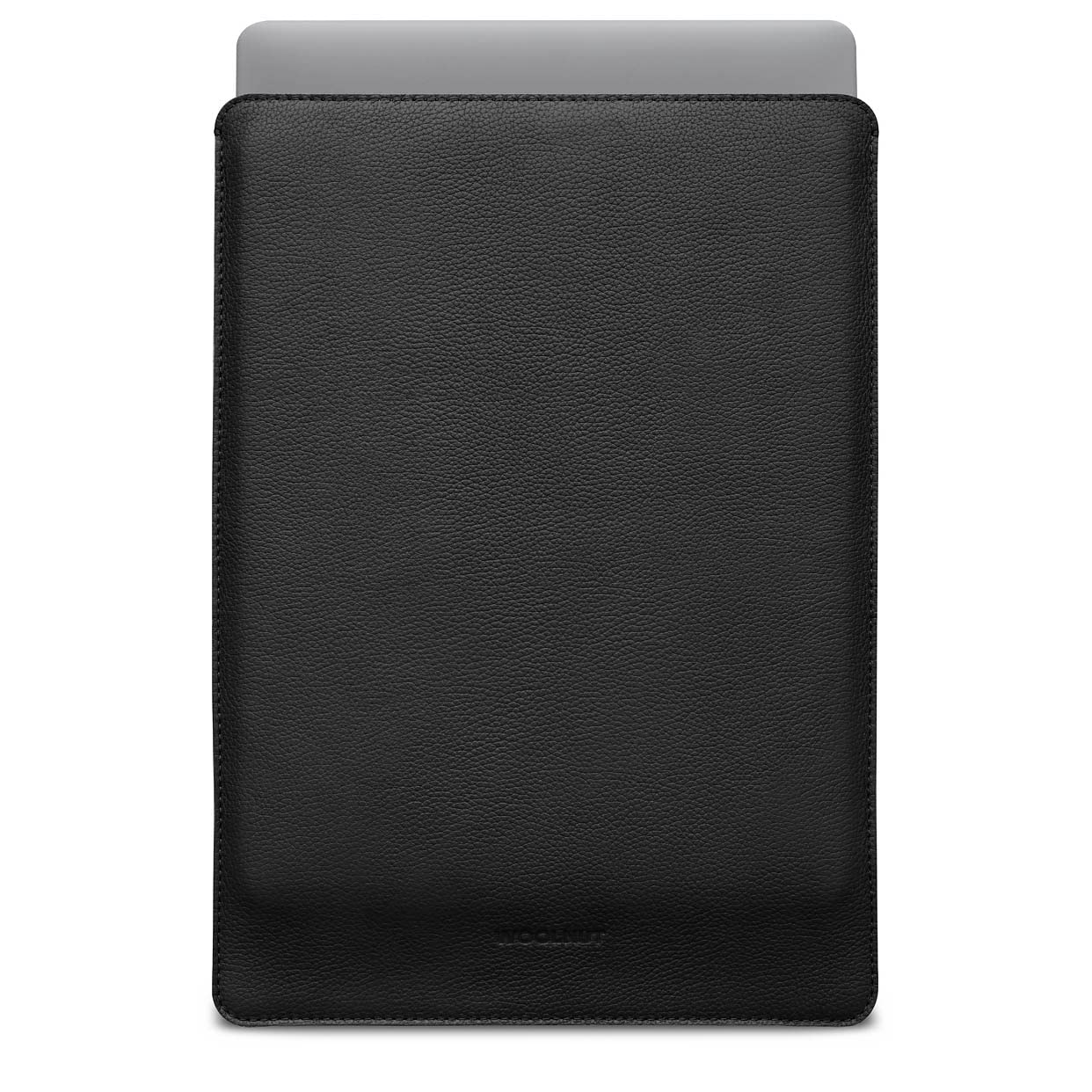 WOOLNUT Sleeve Case for MacBook Pro 16 - Charge in Sleeve - Full-Grain Leather, Wool Felt Interior - Tailor-Made Fit - Scandinavian Design, Compatible with Apple MacBook Pro 16 inch - Black