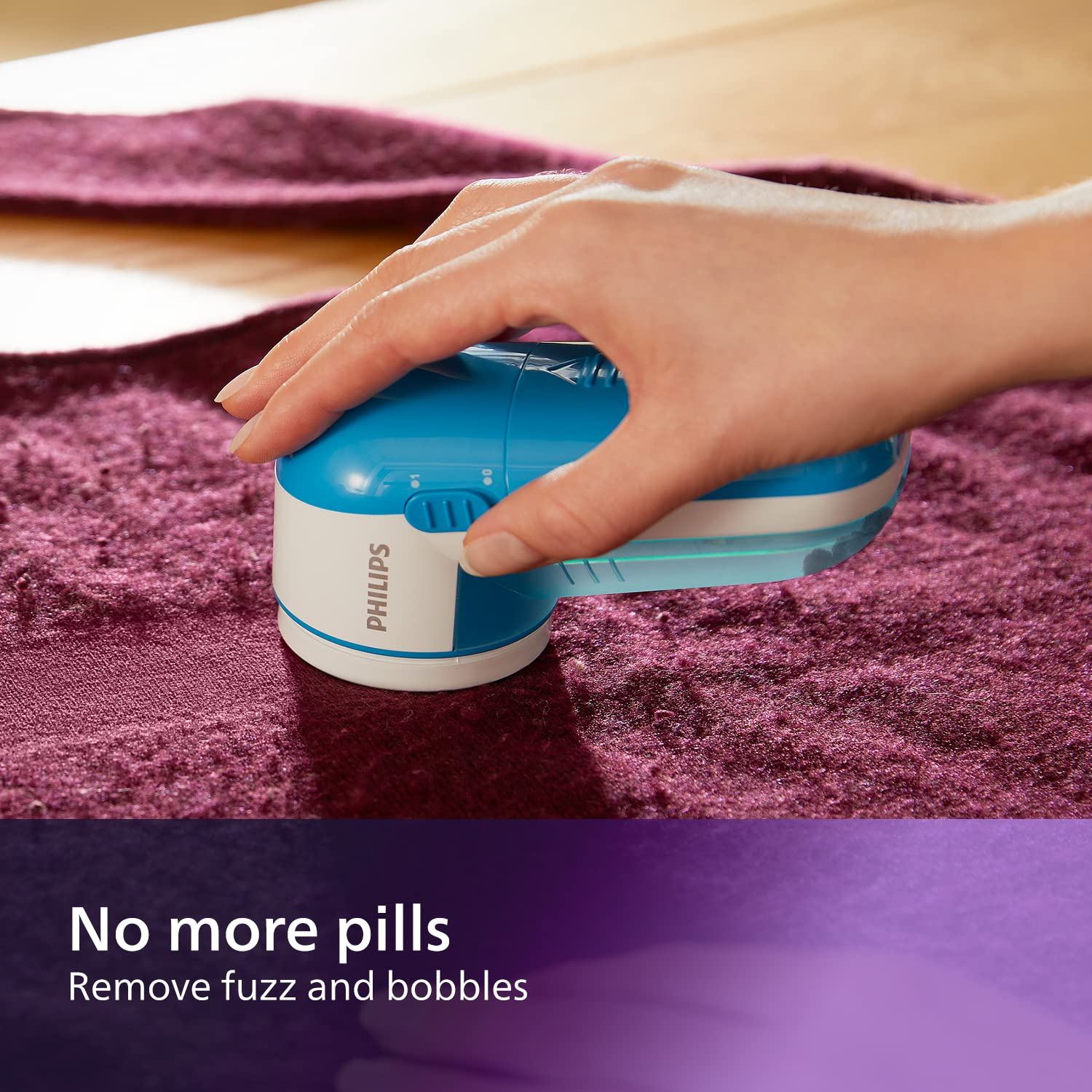 PHILIPS Fabric Shaver, Removes Fabric Pills, Suitable for All Garments, Large Blade Surface, Cleaning Brush, Includes Batteries, Blue (GC026/00)