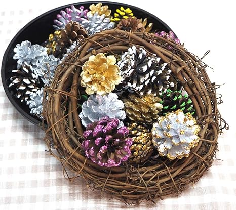 Amazon Co Jp 花想久里 はなおくり 自然素材 リース と カラー ラメ付き 松笠 35個 材料 松ぼっくり いっぱいで クリスマス の ドア飾り などを 手作り する 素材 にキラキラが雰囲気を高めます ホーム キッチン