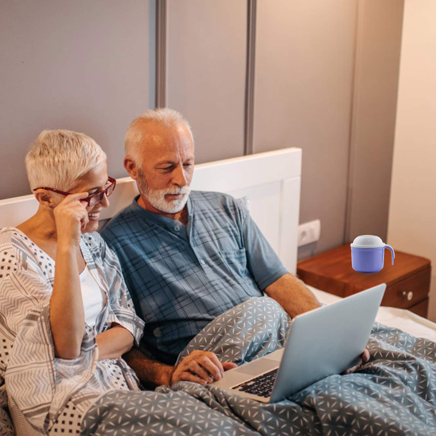 Denture Box Denture Cup with Strainer Portable Denture Bath Box Case Can Be Used As a Gift for Mom and Dad for Safe Guard Dentures，Capacity 10.6 oz : Beauty