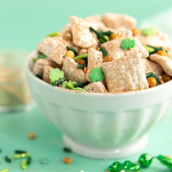 SWEETS INDEED ST PATRICKS DAY SPRINKLES – GREEN AND GOLD SHAMROCK CLOVER SPRINKLES FOR BAKING, CAKE DECORATING, CUPCAKES, COOKIES & DESSERTS – FESTIVE IRISH HOLIDAY SUGAR DECORATIONS – 4 OUNCES