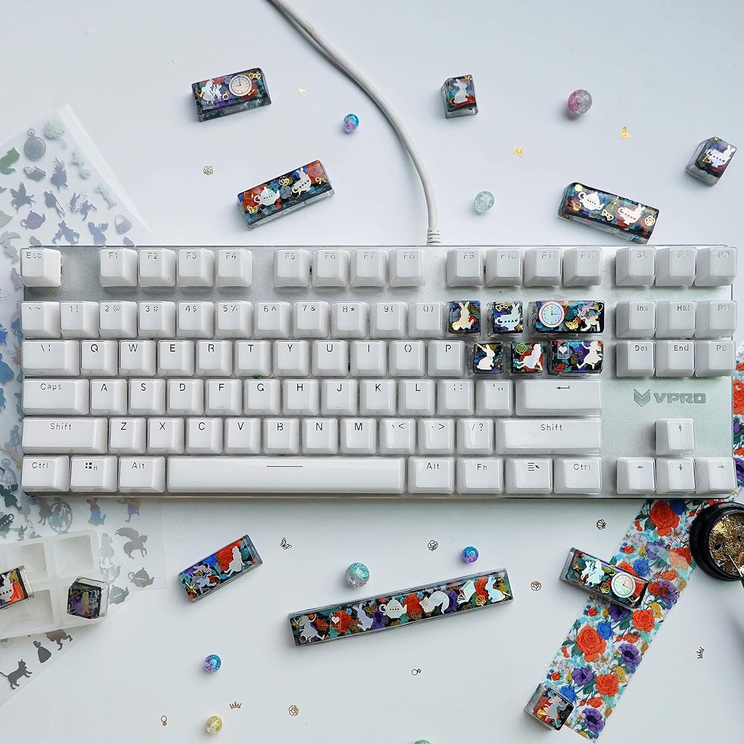 Keycaps Epoxy Resin Casting Molds Set for Mechanical Gaming Keyboard Polymer Clay Crafts 7 Silicone Trays with Key Puller