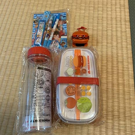 Amazon Co Jp モスバーガーランチボックス クリアボトルとワンピース文房具セット ホビー 通販