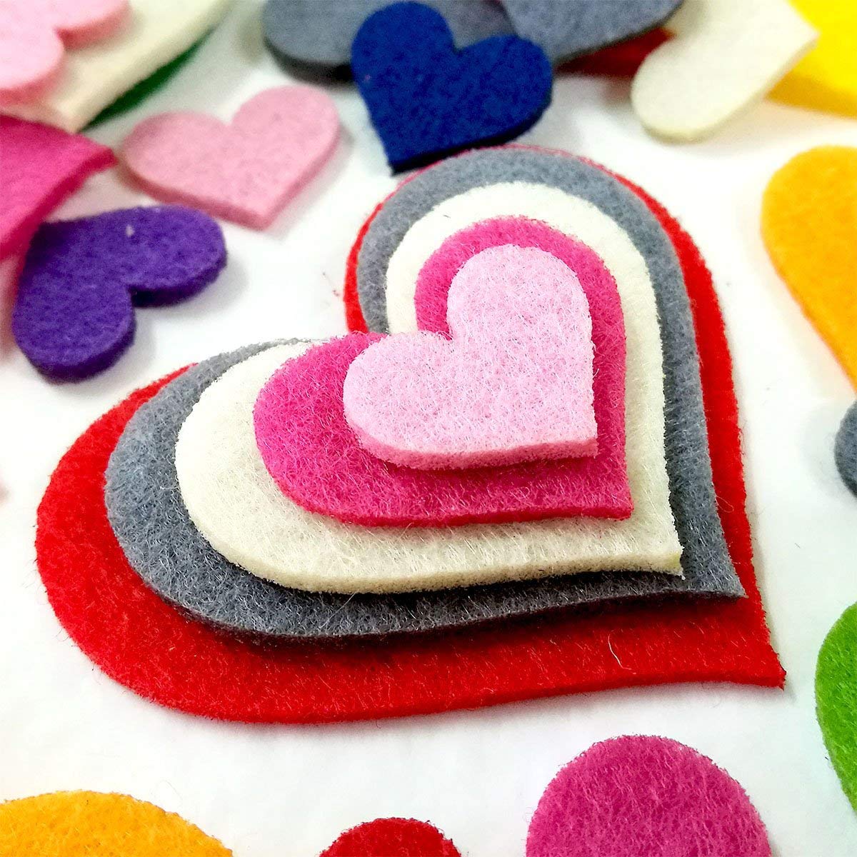 Summer-Ray 1 Ounce Mixed Lasercut Felt Hearts Assorted Colours and Sizes