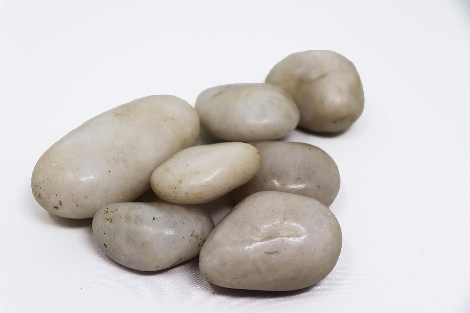 Polierte Kieselsteine Dekosteine Weiss 20kg Von Aquagart I Glanzkies 30 50mm Grosse Kieselsteine Flusskiesel Deko Steine Fur Garten I Gartenteich Steine Teichkies Zierkies Gartenkies Ziersteine Amazon De Baumarkt