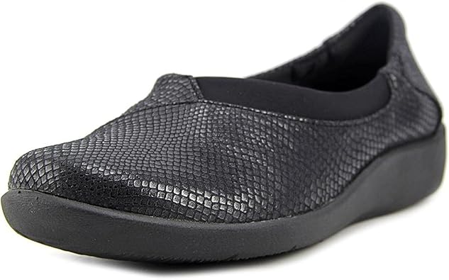 clarks women's cloudsteppers sillian jetay flat