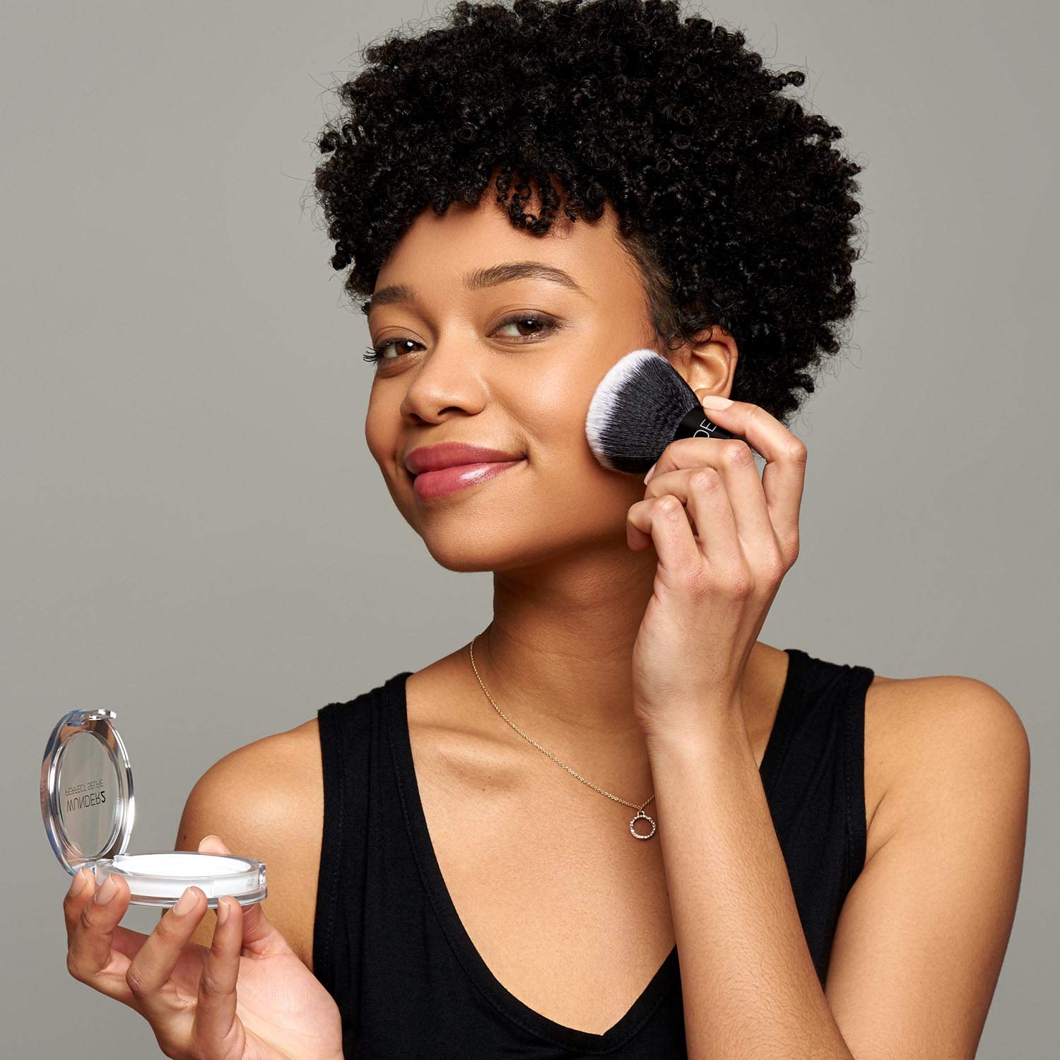 WUNDER2 KABUKI Brush For A Perfect Finish With Powder Makeup: Wunderbrow: Beauty