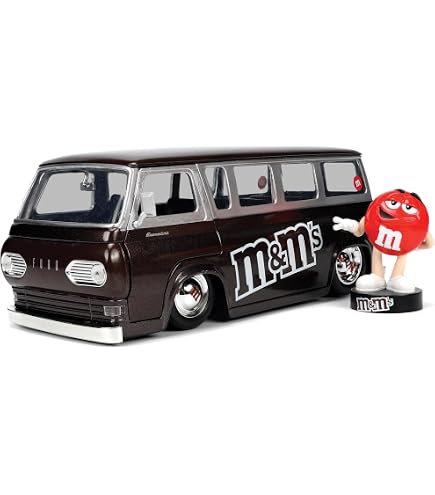 Amazon.com: Jada M&M's 1:24 1947 Ford COE Flatbed Die-cast Car