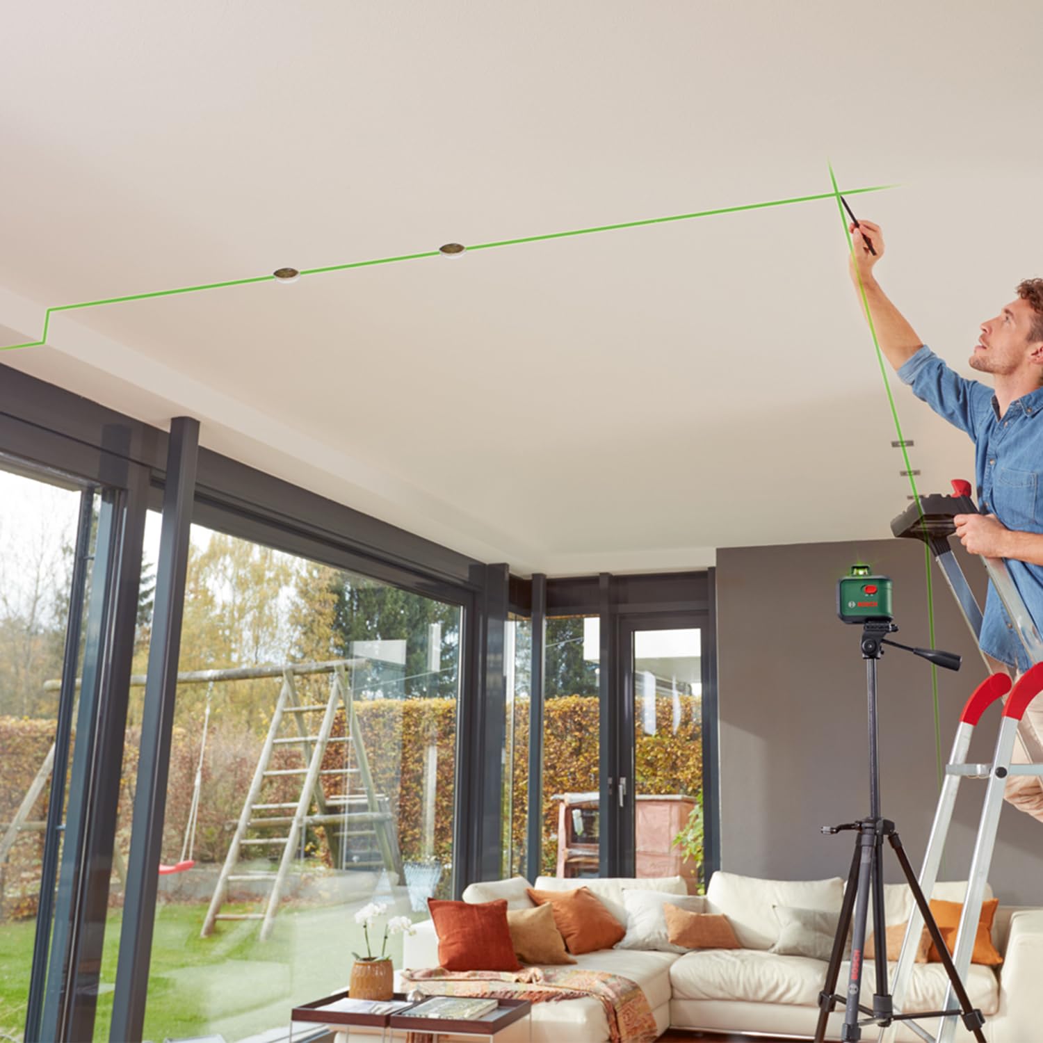 Bosch Kreuzlinienlaser AdvancedLevel 360 mit Premium-Stativ (3 Laserlinien inkl. 360° zum Ausrichten im ganzen Raum, im E-Commerce Karton) 4