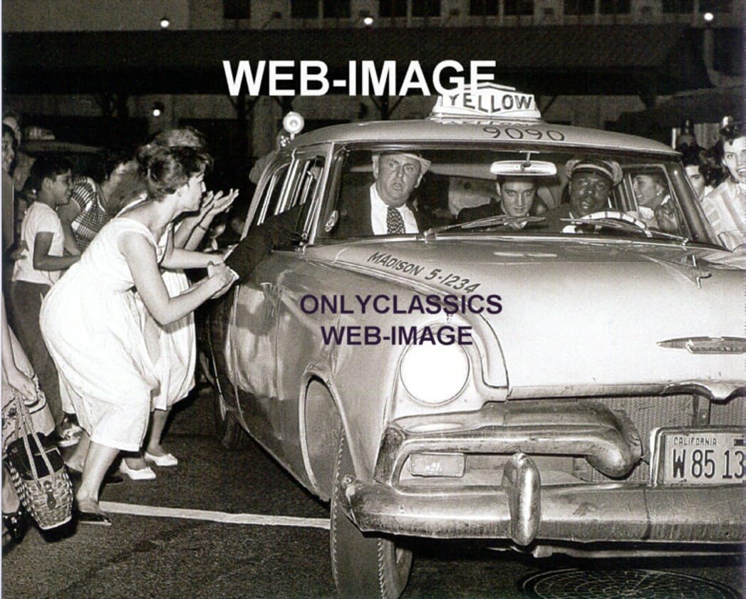 Photographs - OnlyClassics 1960 ELVIS PRESLEY & COLONEL PARKER YELLOW TAXI CAB 8X10 PHOTO CALIFORNIA PLATE