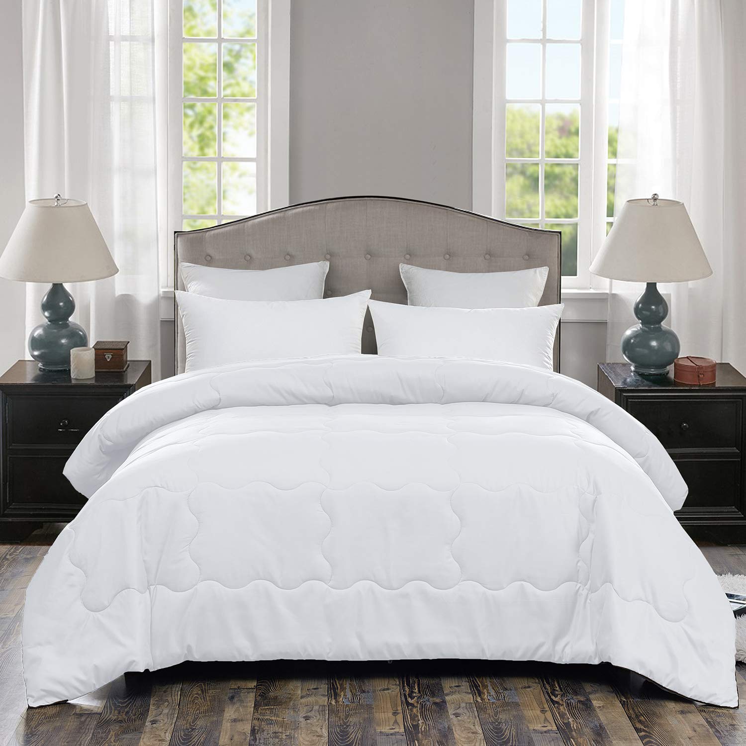 Down Alternative White ComforterQueen Size Reversible Hypoallergenic