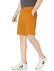 Amazon Essentials Men's Classic-Fit 9" Chino