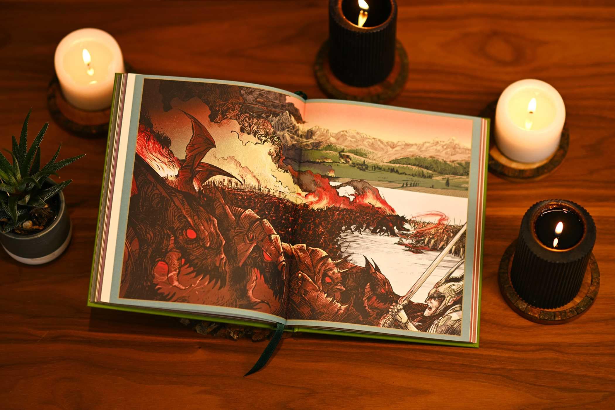 Atlas of Tolkien Deluxe Edition (Deluxe Tolkien)